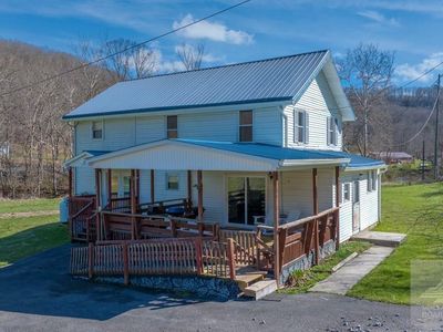 1190 Bicycle Rd