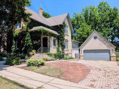 224 Amanda STREET