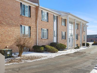 6016 N Knoxville Ave APT 102