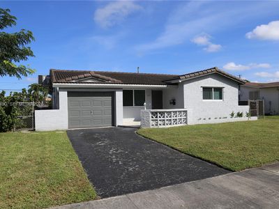 Property at 4233 Washington St, Hollywood, FL