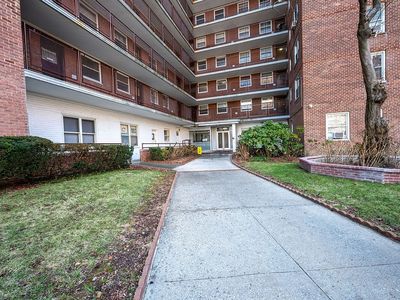 98-20 62nd Dr APT 8F