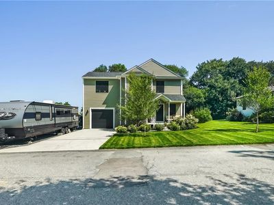 2 Overhill Rd