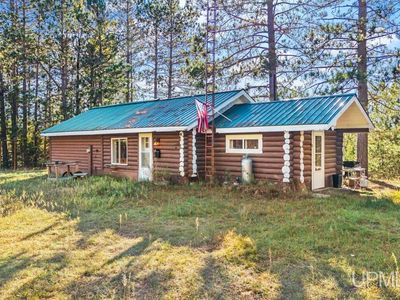 W3811 Browns Lake Rd