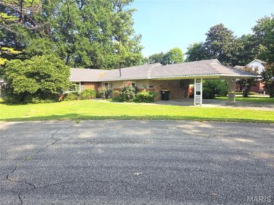 925 Brown Ln