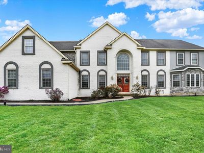 567 Lucinda Ln