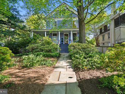 500 Dahlia St NW