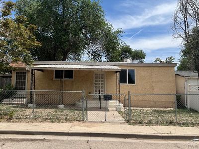 112-114 N Iola Ave