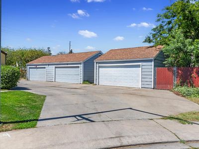 3001 Kounias Dr