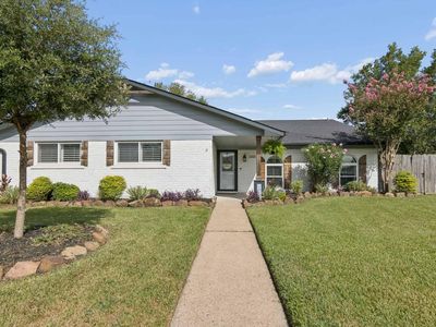2418 Lufkin Ln