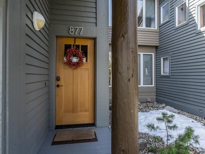 877 Par Ct APT 877