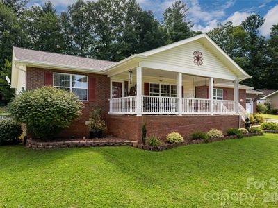 40 Meadow Dr
