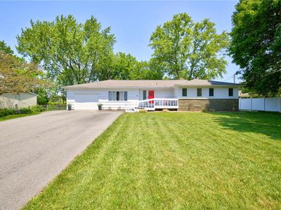Property at 44 Castle Acres Dr, Webster, NY