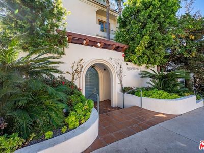 15500 W Sunset Blvd APT 105