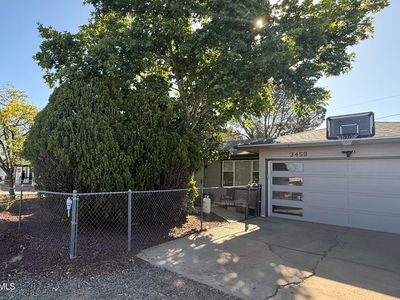 3459 N Catherine Dr