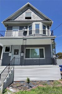 28 California St