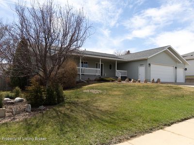 2173 6th St W