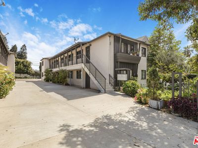 4418 S Centinela Ave