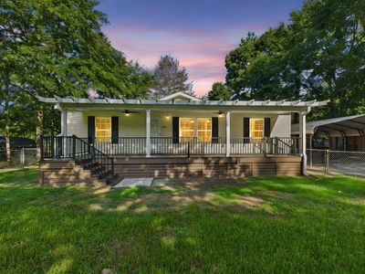 632 Levee Dr