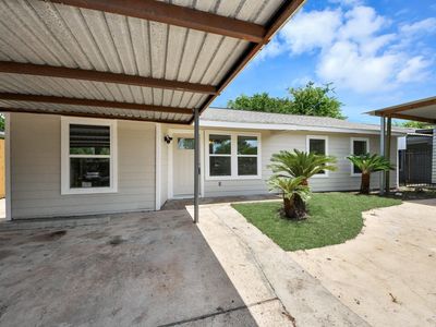 5111 Willow Glen Dr
