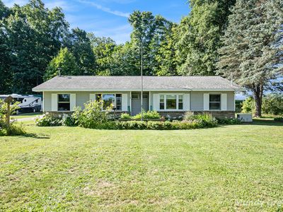 Property at 1890 E Coral Rd, Edmore, MI