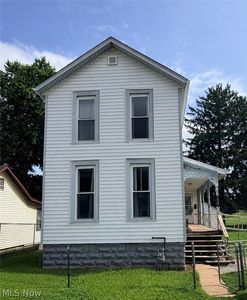 1527 Walnut St