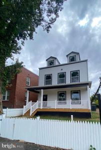 3205 Dubois Pl SE