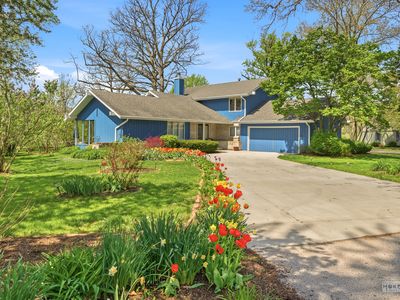 3S830 Thornapple Tree Rd
