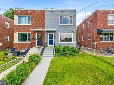 643 Jefferson St NE