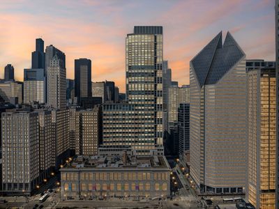 130 N Garland Ct APT 2304