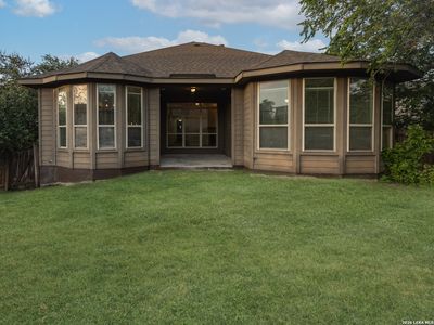 6102 Agoura Hvn