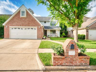 608 Prairie Ln