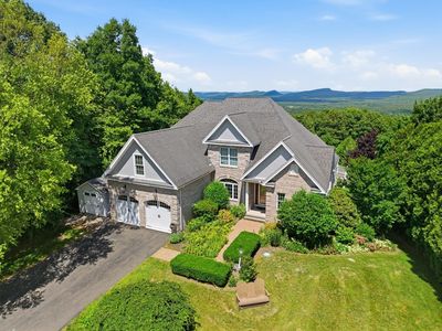 12 Overlook Dr