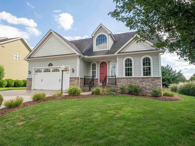 102 S Harwich Cir