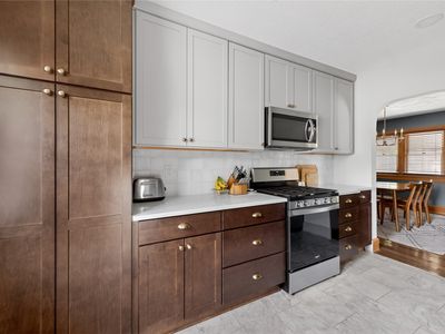 1106 Douglas Ave