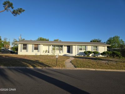 301 Greenwood Dr