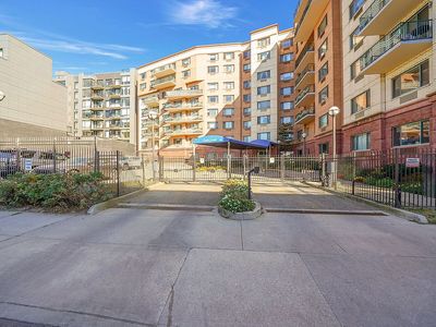 136 117th Bch UNIT 608