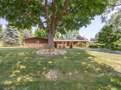 Property at 1521 Ledbury Dr, Bloomfield Hills, MI