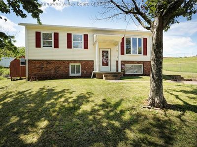 Property at 5216 Brackenrich Dr, Charleston, WV