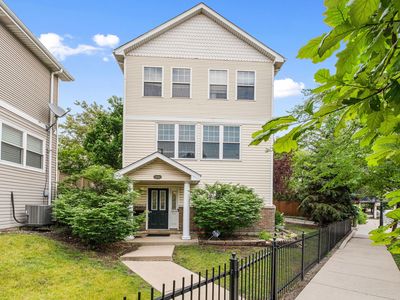 3845 N Milwaukee Ave