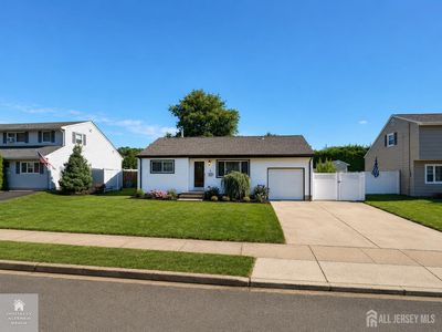 Property at 20 Albert Dr, Old Bridge, NJ