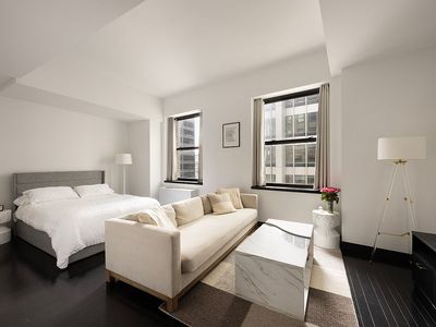 20 Pine St APT 2905