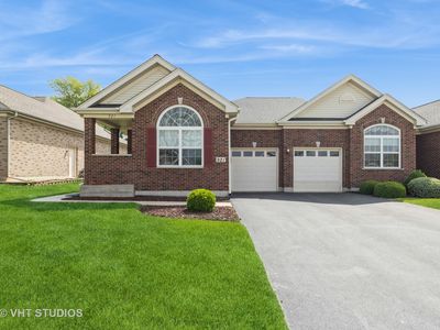 Property at 921 Eineke Blvd, Algonquin, IL
