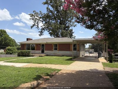 Property at 1514 Oak Grove Blvd, Sheffield, AL