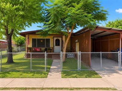 215 E Diaz St
