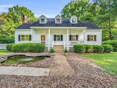 484 Southgate Dr