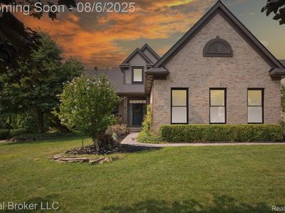 8567 Hummingbird Dr