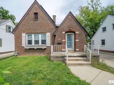 3504 N Peoria Ave
