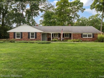 3988 Far Hill Dr