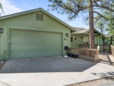 810 S Boulder Dr