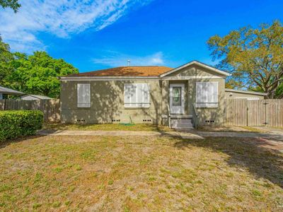211 NW Gilliland Rd